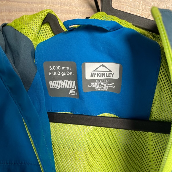 Boys XS Rain Jacket - Picture 4 of 4